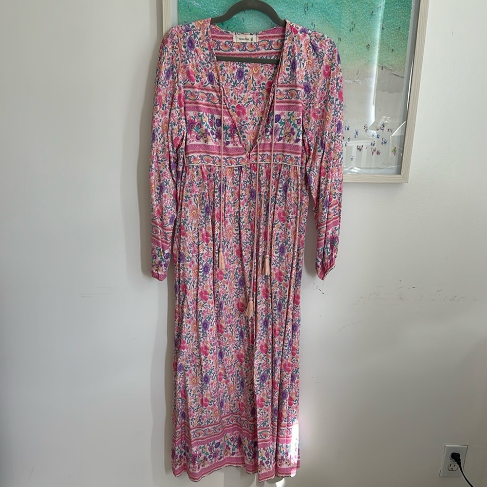 Garden days dress size S worn in very good condition. Missing 1 cord